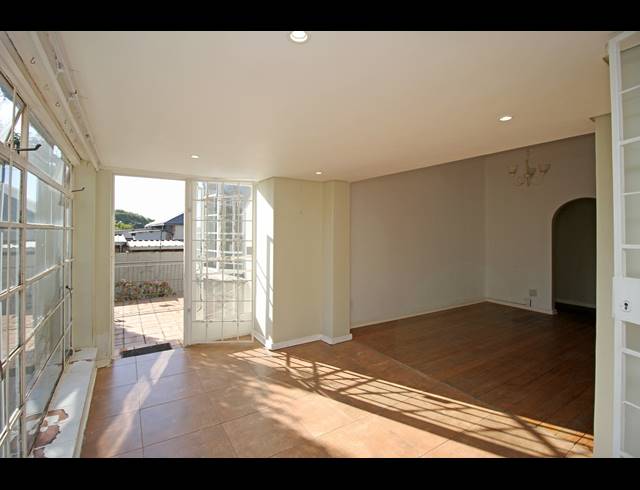 3 BEDROOM HOUSE FOR SALE IN KENSINGTON